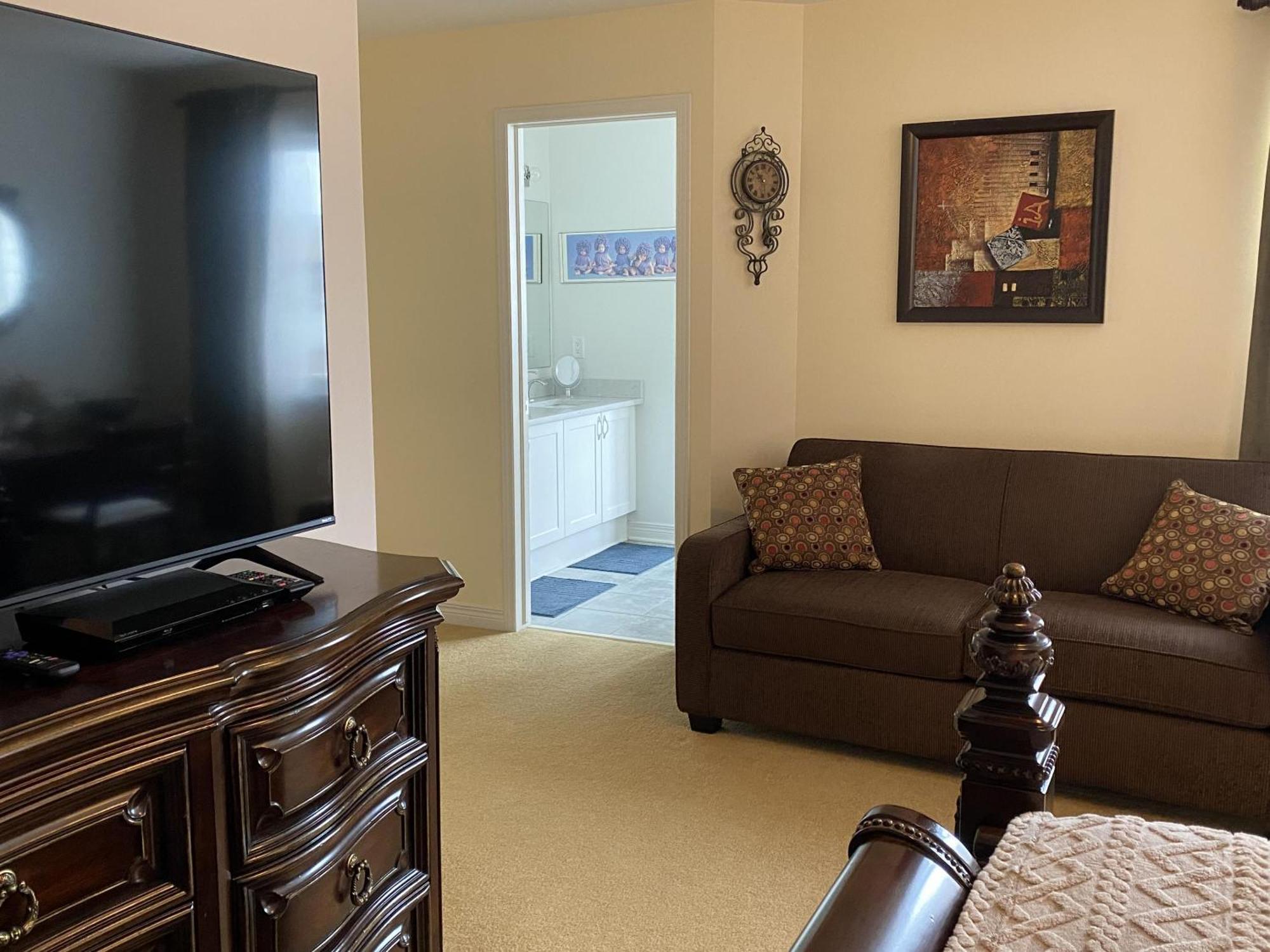 Fosterbrook Parkside Retreat *